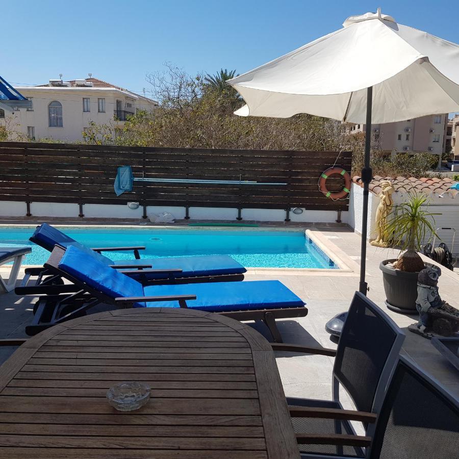 Апартаменты Peaceful Townhouse With Private Pool Near The Sea Пафос Экстерьер фото